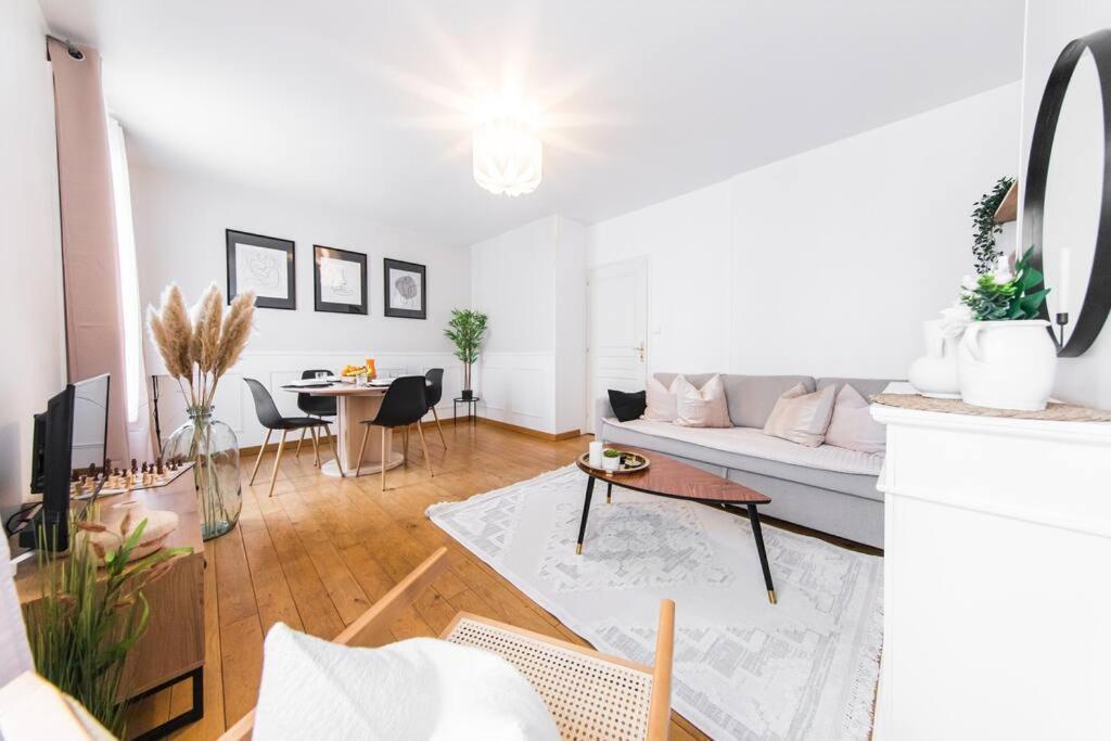 Appartement Lumineux 2 Chambres Coeur De تور المظهر الخارجي الصورة